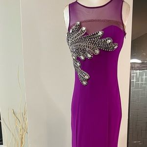 Gorgeous gown perfect for any special occasion